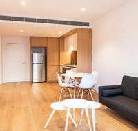 Modern Apartment in Darling Harbour - Holiday Adelaide
