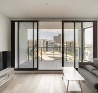 Modern Apartment in Darling Harbour - Holiday Adelaide
