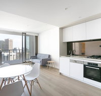 Modern Apartment in Darling Harbour - Holiday Adelaide