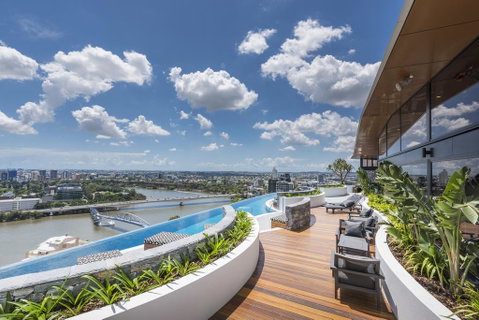 Modern Apartment In South Brisbane Infinity Pool - Holiday Adelaide 0