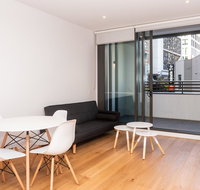 Modern Apartment in Sydney's CBD - Holiday Adelaide