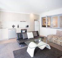 Modern Executive Apartment  Braddon 1BR Wine Wifi Secure Parking Canberra - Holiday Adelaide
