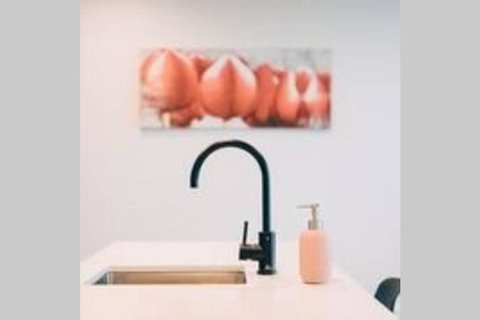 Modern Luxury 3 Bedroom Apartment With Sea Views - Holiday Adelaide 2