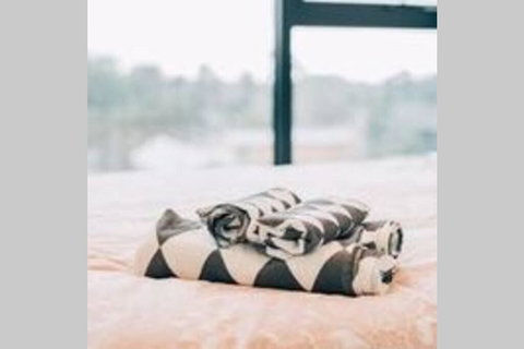 Modern Luxury 3 Bedroom Apartment With Sea Views - Holiday Adelaide 3