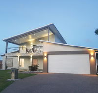 Modern Luxury Ocean Views - Holiday Adelaide