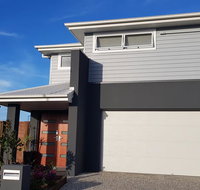 Modern two-story Hampton Style house - Holiday Adelaide
