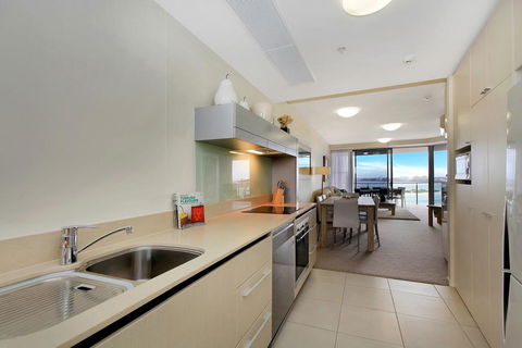 Monaco Unit 905, 12 Otranto St - Holiday Adelaide 3