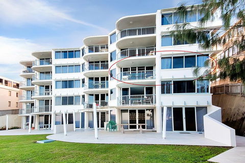 Monterey Lodge Unit 10, 27 Warne Terrace. Kings Beach - Holiday Adelaide 1