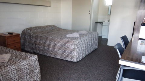 Monto Colonial Motor Inn - Holiday Adelaide 0