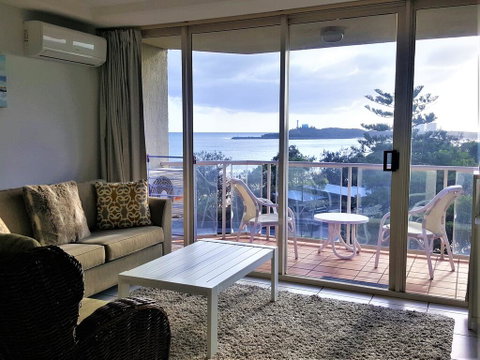 Mooloolaba Beachfront Apartment - Holiday Adelaide 2