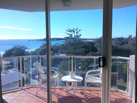 Mooloolaba Beachfront Apartment - Holiday Adelaide 3