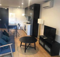 Morden apartment in the heart of Howthorn east - Holiday Adelaide