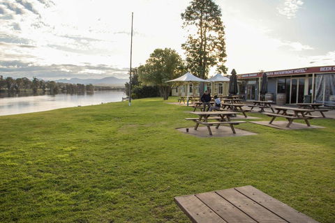 Moruya Waterfront Hotel Motel - Holiday Adelaide 0