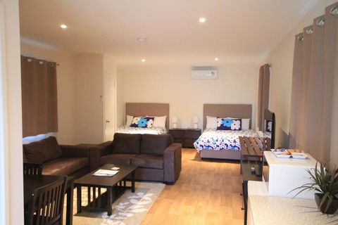 Mossman Motel Holiday Villas - Holiday Adelaide 2