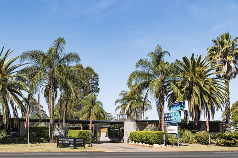 Motel Oasis - Holiday Adelaide 0