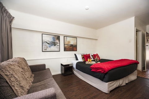 Motel Oasis - Holiday Adelaide 1