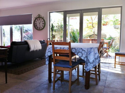 Mt Lawley Garden Apartment - Holiday Adelaide 2
