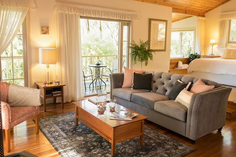 Myers Creek Cascades Luxury Cottages - Holiday Adelaide 2