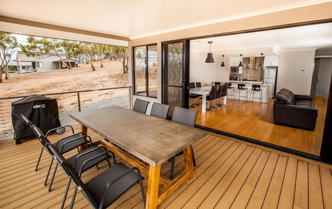 Neagles Retreat Villas - Holiday Adelaide 3