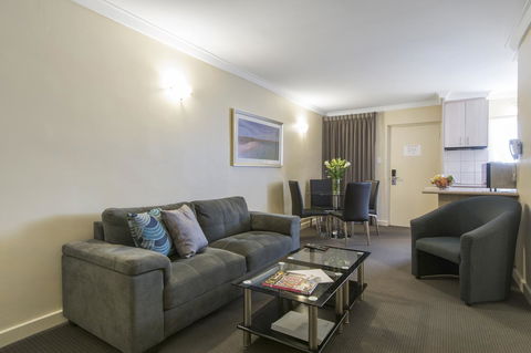 The Peninsula Riverside Serviced Apartments - Holiday Adelaide 36
