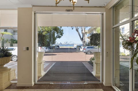 The Peninsula Riverside Serviced Apartments - Holiday Adelaide 13