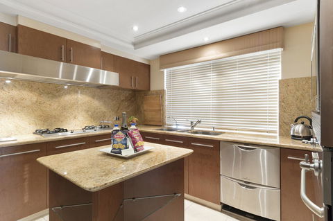 The Peninsula Riverside Serviced Apartments - Holiday Adelaide 25