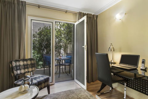 The Peninsula Riverside Serviced Apartments - Holiday Adelaide 24