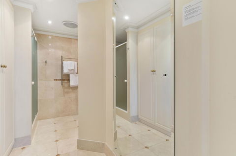 The Peninsula Riverside Serviced Apartments - Holiday Adelaide 3