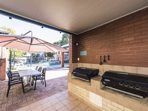 Subiaco Village 20 - Holiday Adelaide 18