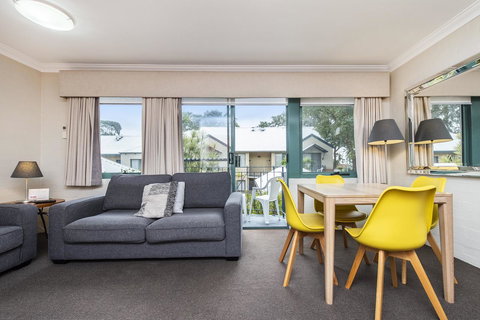 Subiaco Village 20 - Holiday Adelaide 1