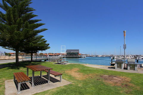 Hillarys Marina Apartment - Holiday Adelaide 41