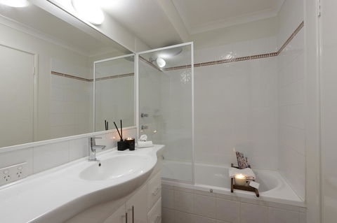 Hillarys Marina Apartment - Holiday Adelaide 28