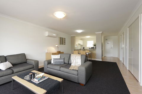 Hillarys Marina Apartment - Holiday Adelaide 3