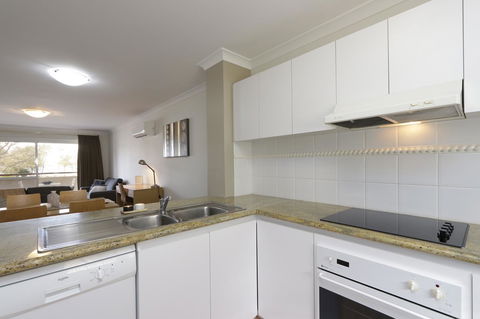 Hillarys Marina Apartment - Holiday Adelaide 13