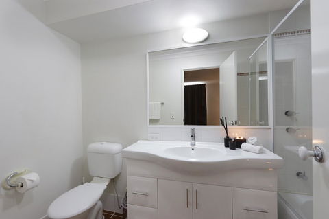 Hillarys Marina Apartment - Holiday Adelaide 29