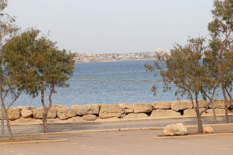 Hillarys Marina Apartment - Holiday Adelaide 2
