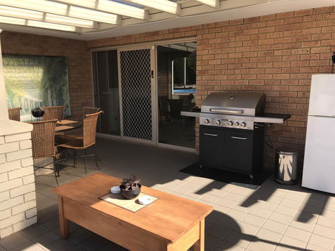 Blue Lake Family Retreat - Holiday Adelaide 2