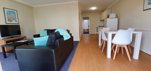 West Beach Lagoon 202 - Quiet & Ground Floor! - Holiday Adelaide 9