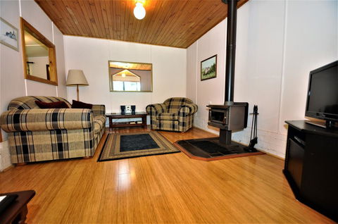 Treenbrook Cottages - Holiday Adelaide 13