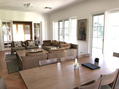 Caves Road Guest Houses - Holiday Adelaide 16
