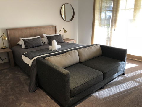 Caves Road Guest Houses - Holiday Adelaide 22