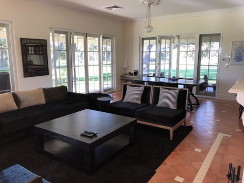Caves Road Guest Houses - Holiday Adelaide 0