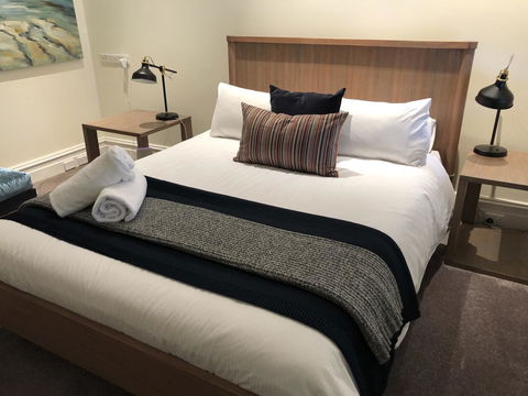 Caves Road Guest Houses - Holiday Adelaide 6