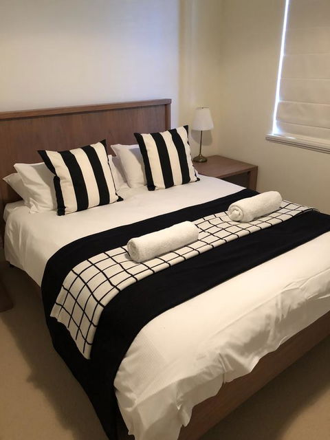 Caves Road Guest Houses - Holiday Adelaide 1