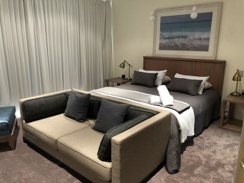 Caves Road Guest Houses - Holiday Adelaide 11