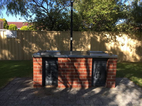Geographe Bay Apartment - Holiday Adelaide 13