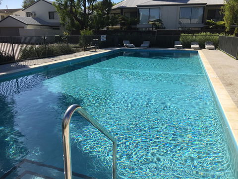Geographe Bay Apartment - Holiday Adelaide 9