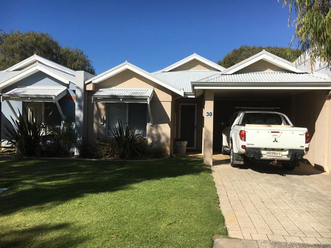 Geographe Bay Apartment - Holiday Adelaide 11