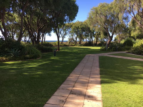 Geographe Bay Apartment - Holiday Adelaide 10