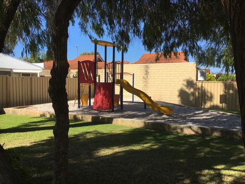 Geographe Bay Apartment - Holiday Adelaide 8
